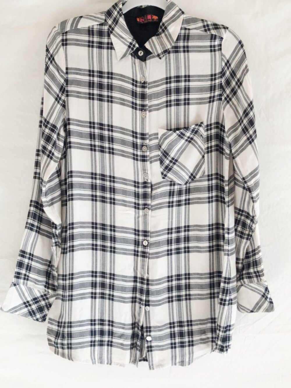 Isle by Melis Kozan Black White Plaid Buttondown Shirt Size M